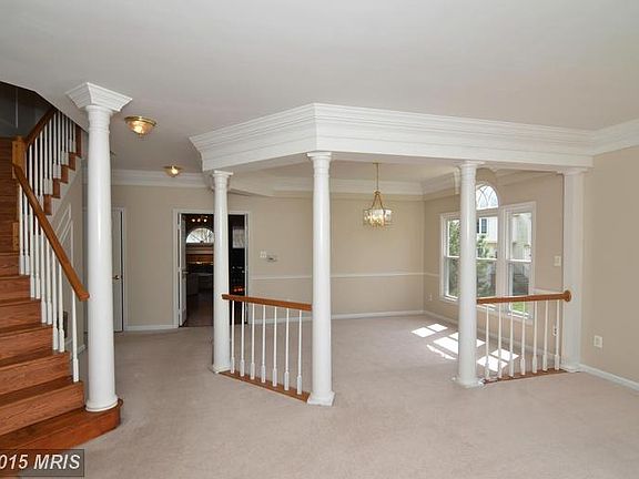 5th image of 5809 Deer Lake Ln