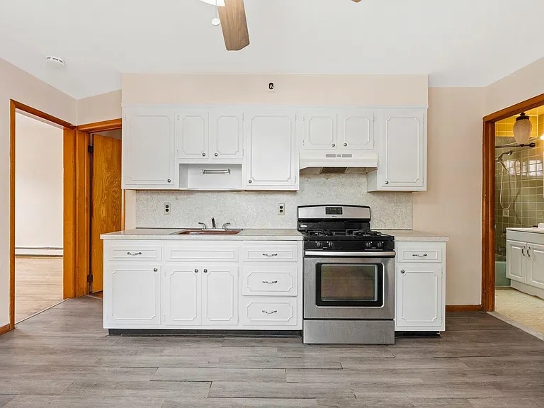 39 W 51st St #3 — Photo 5