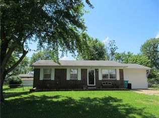 550 Park St, Bourbon, MO 65441