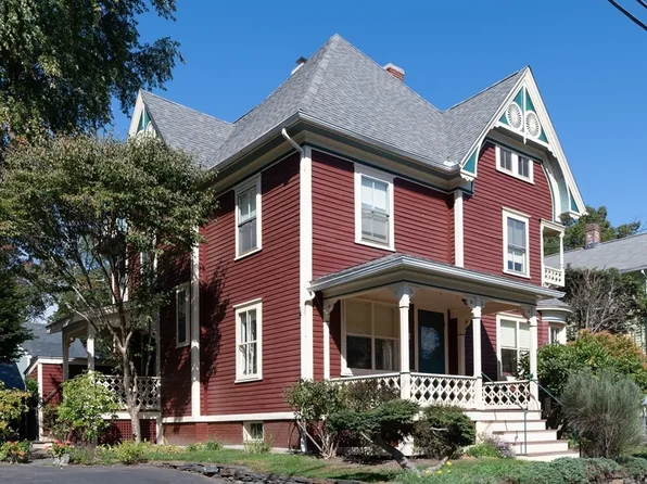 49 Kensington Ave, Northampton, MA 01060