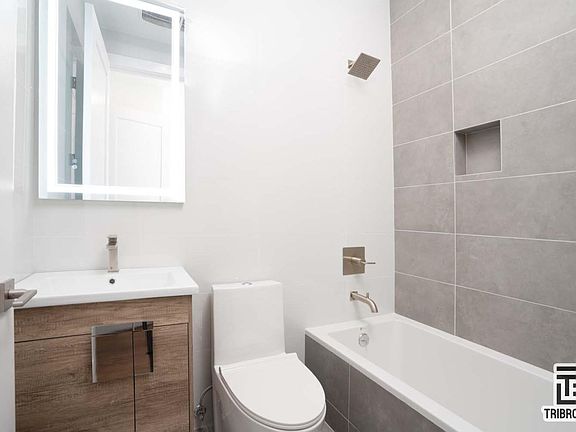 5th image of 1495 Dekalb Ave #2C