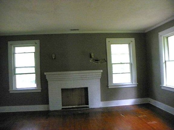 3rd image of 1810 Marion Ave