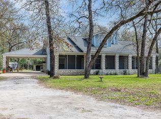 4196 Winding Rd, Hearne, TX 77859