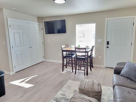 5th image of 115 N Hinkle St #115