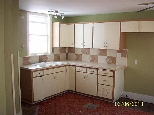 4th image of 727 W Saint Paul Ave