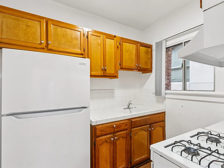 1220 S. Olive St. — Photo 15