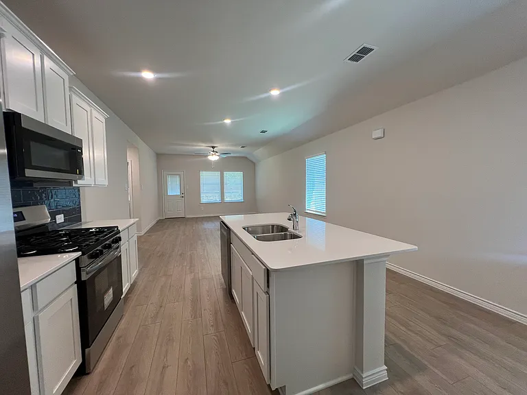 9813 Cactus Creek Ct — Photo 3