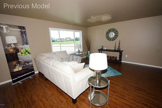 4th image of 1341 Goldenwood Dr