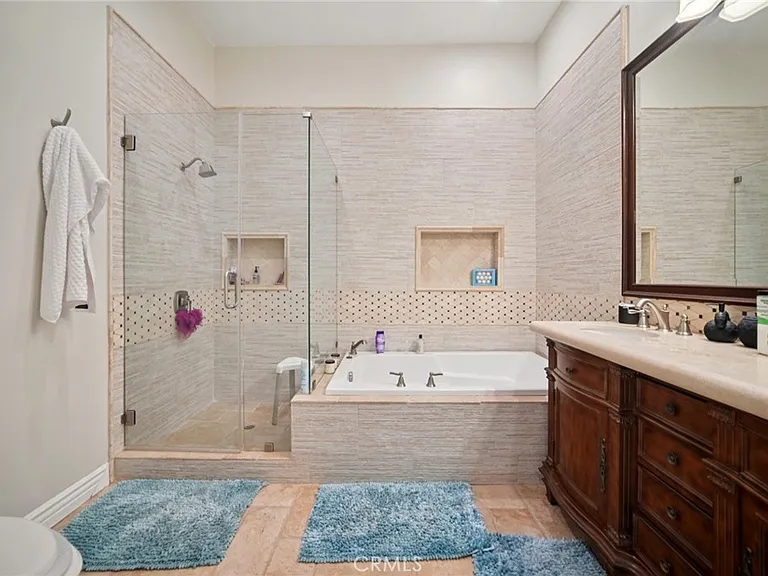 17401 Raymer St — Photo 24