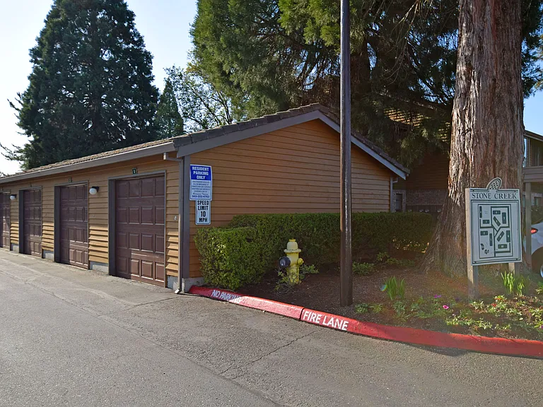 Stone Creek Apartments Beaverton — Photo 11