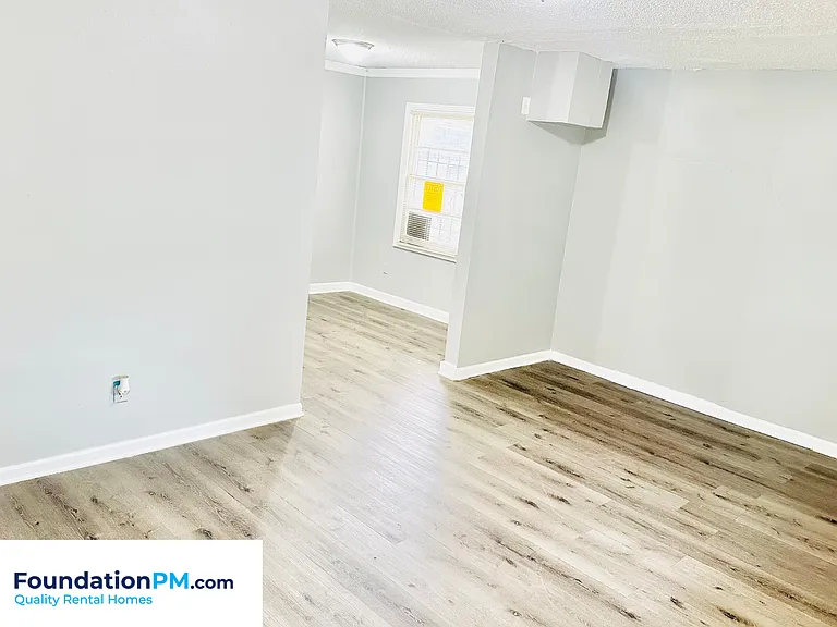 3181 Parham St — Photo 9