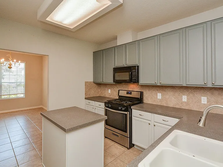 15506 Hickory Dale St — Photo 13
