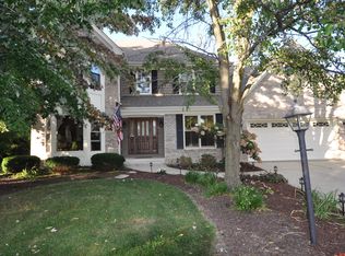 2625 Bobwhite Ln, West Chicago, IL