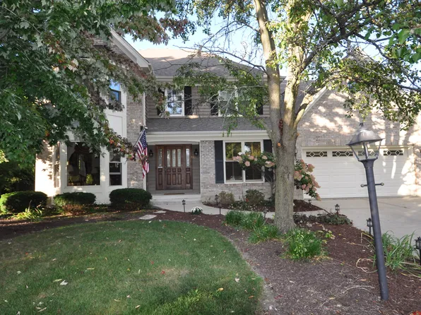 2625 Bobwhite Ln, West Chicago, IL 60185