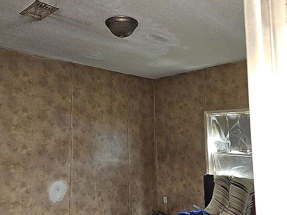 2nd image of 114 Saint Christopher Ave