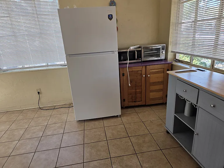 2808 Beach Blvd S #4 — Photo 2