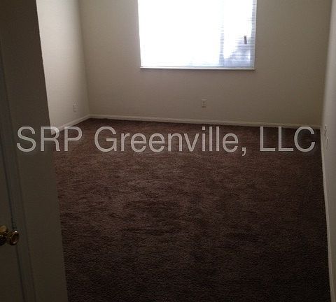 3rd image of 100 Eastland Dr APT C16