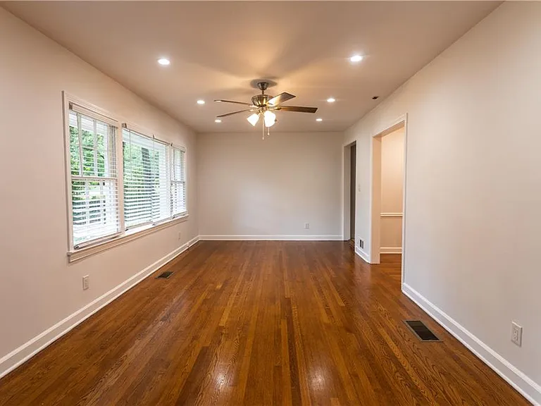 1392 Lively Ridge Rd NE — Photo 8