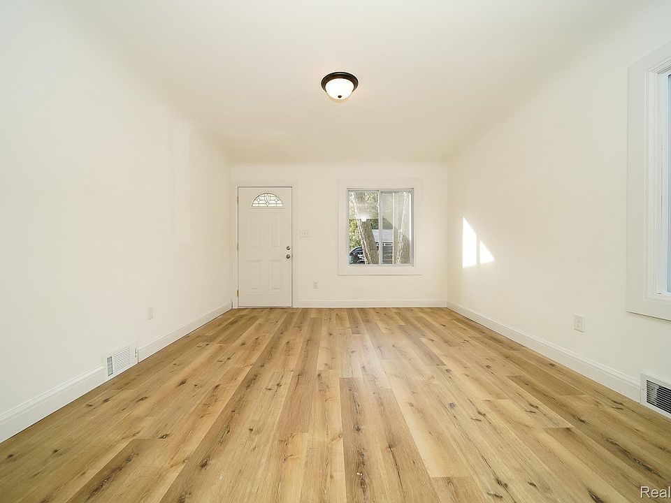 569 E Coy Ave, photo 10