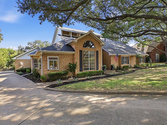 3rd image of 1613 Bay Crest Trl