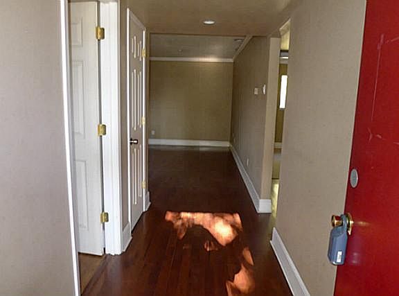 2nd image of 919 Elmwood Dr