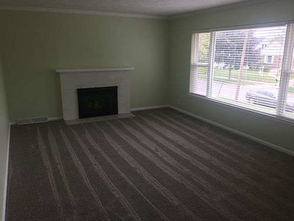 3rd image of 1443 Escott Ave NW
