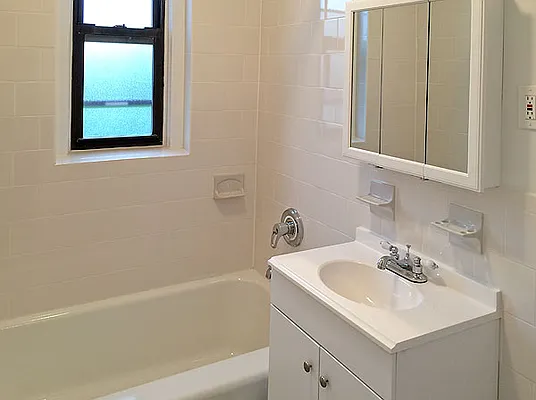 Rented by SW Queens Mezzanine | media 6