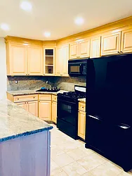 Rented by Zikos Realty Services