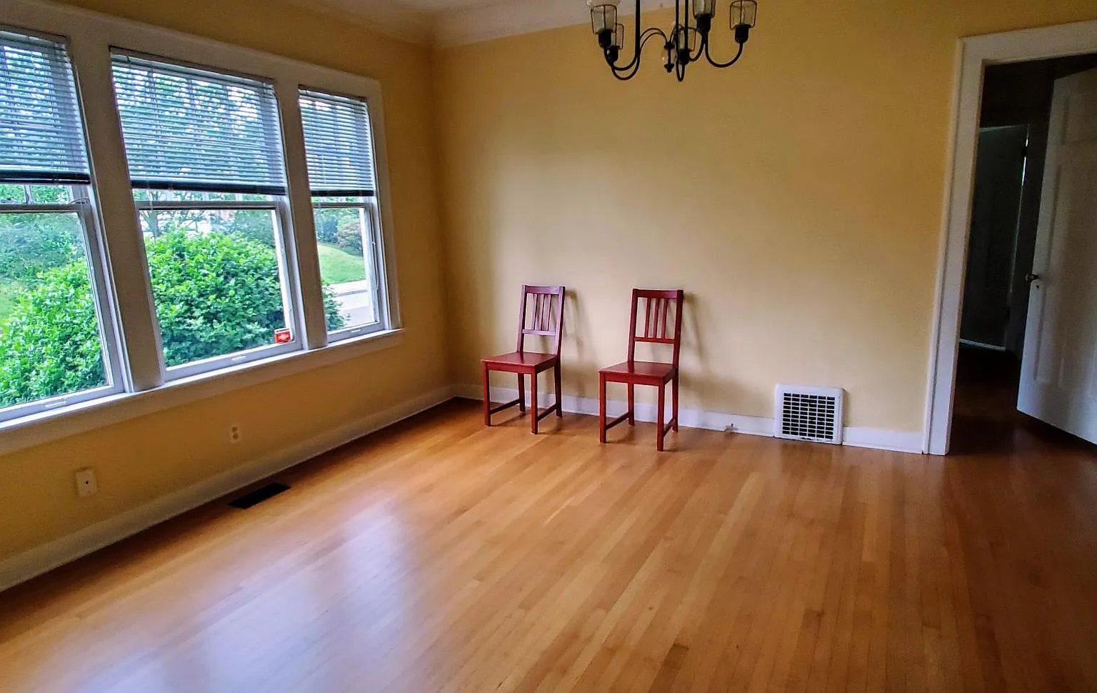 2 bed, 1200 sqft, $2,875 — Photo 4