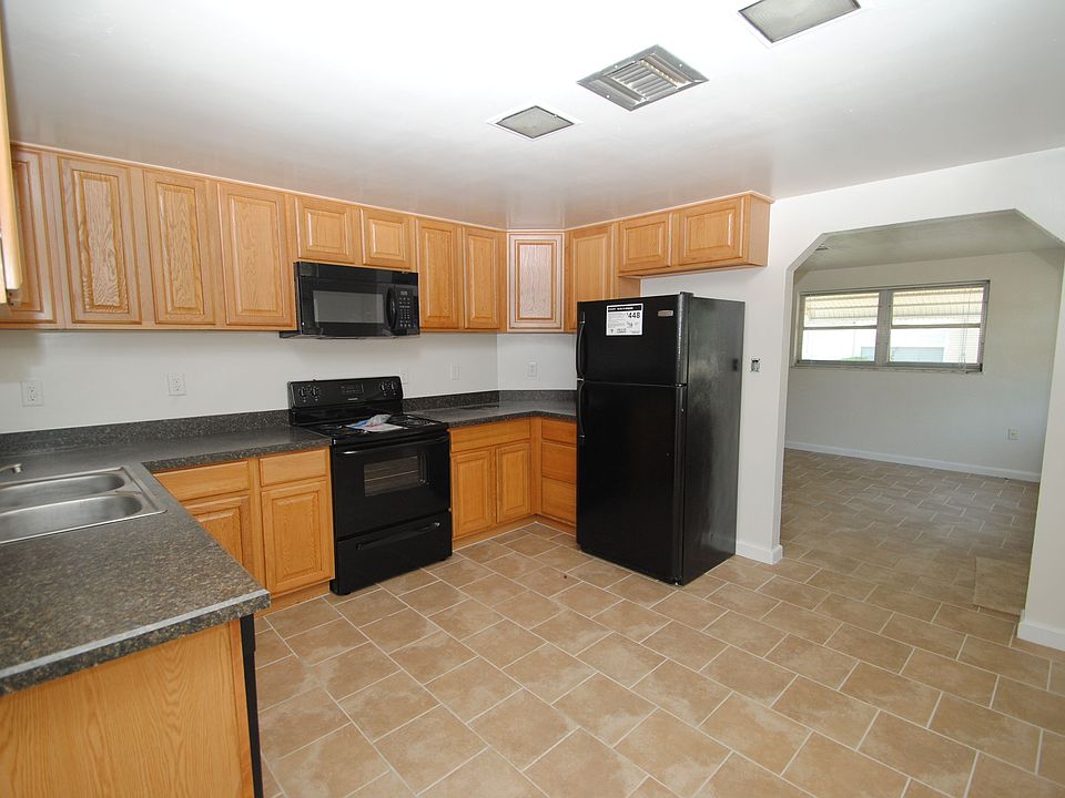 1st image of 445 E Mills Ave