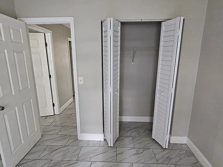 1013 Beecher St #1 — Photo 11