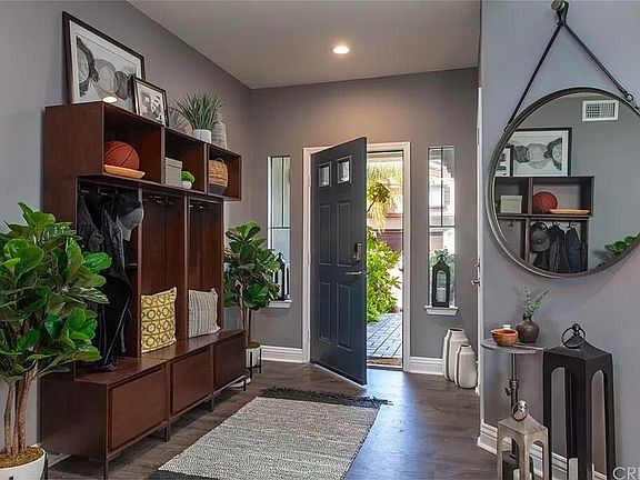 3rd image of 27814 Mariposa Ln