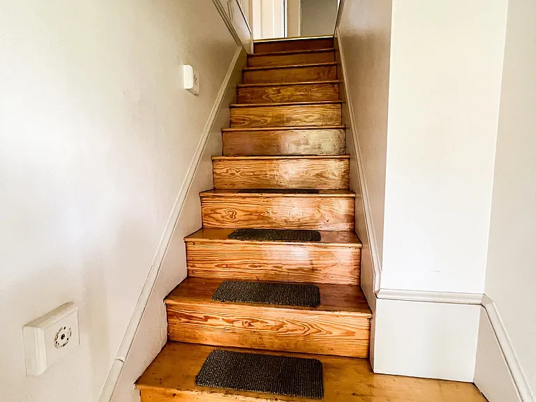 310 Manor Ave #B — Photo 2