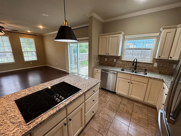 626 N Tennyson Ln — Photo 6