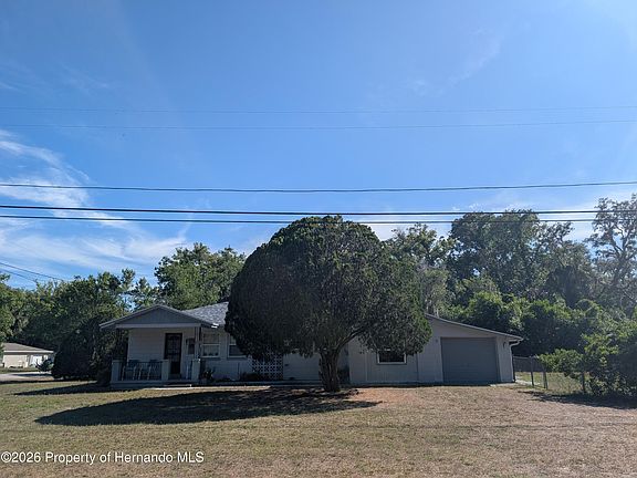 3rd image of 16288 Wilson Blvd