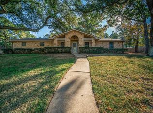 2404 Woodhollow Ct, Longview, TX 75604