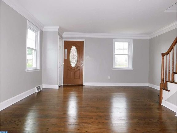 3rd image of 406 Blythe Ave