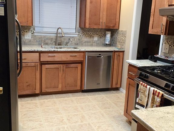 3rd image of 539 Seapine Cir