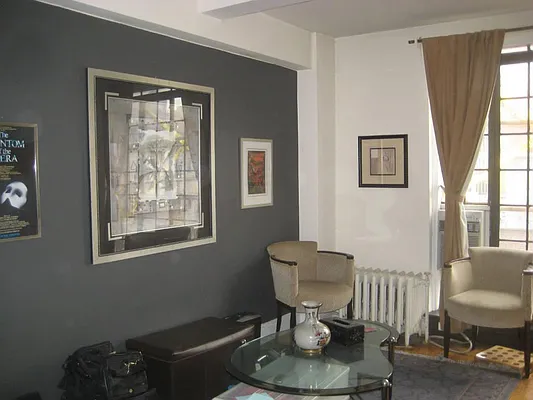 Rented by Akam Sales and Brokerage | media 15