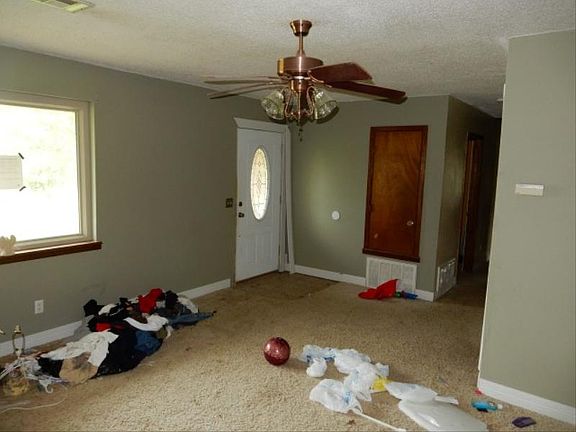 3rd image of 188 Little Oak Ave