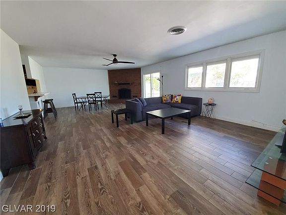 3rd image of 1672 Gabriel Dr