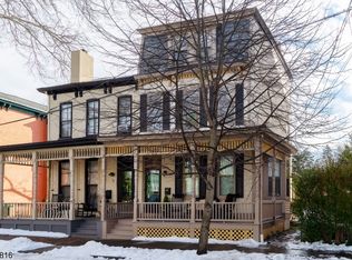 15 Jefferson St, Lambertville, NJ 08530