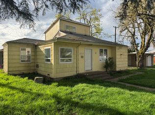 922 19th St, Springfield, OR 97477