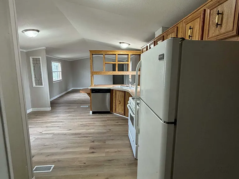 3705 W Locust St #28 — Photo 4