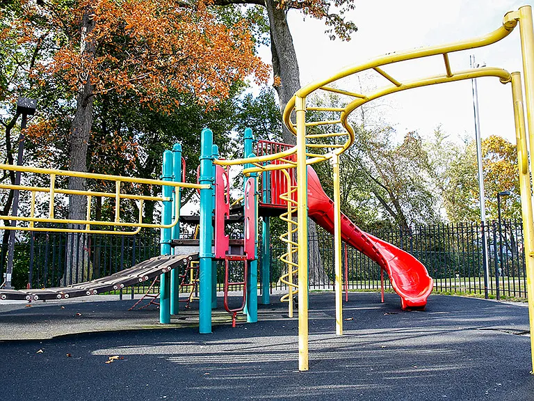 Glenwood Gardens Apartments — Photo 14