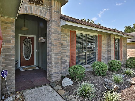 2nd image of 1602 Waterford Dr
