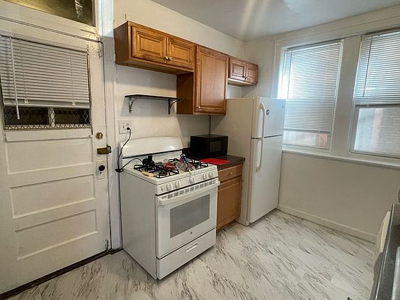 5th image of 4407 N Kenneth Ave APT 1A