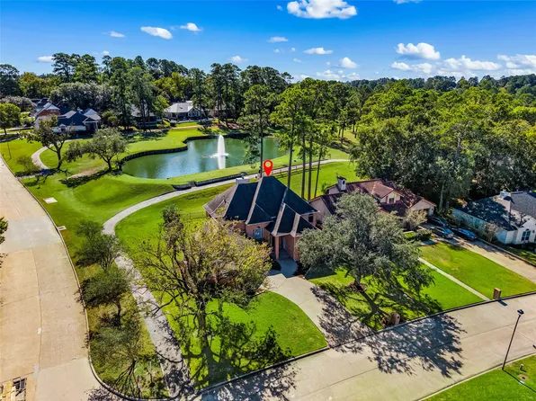 100 April Waters Dr N, Montgomery, TX 77356