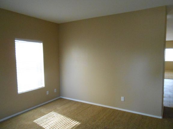 2nd image of 723 W Spruell Ave
