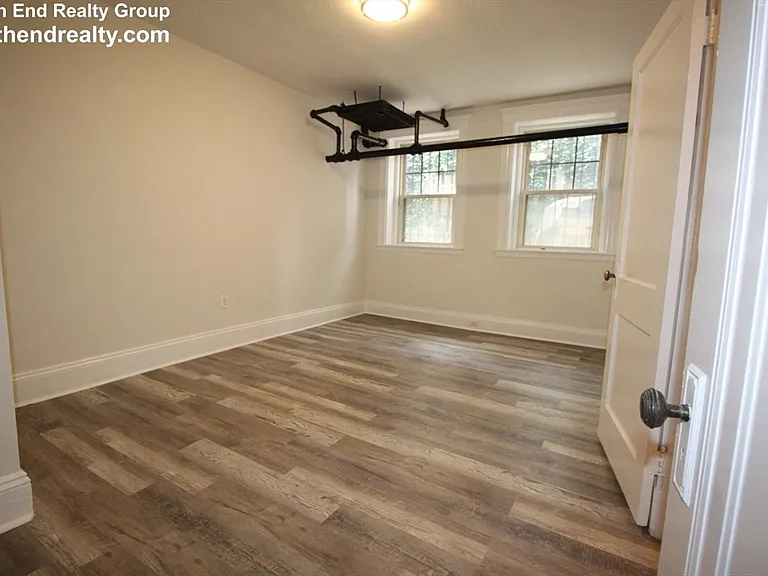 3 Crawford St #B — Photo 6